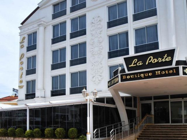 LA PORTE BOUTIQUE HOTEL