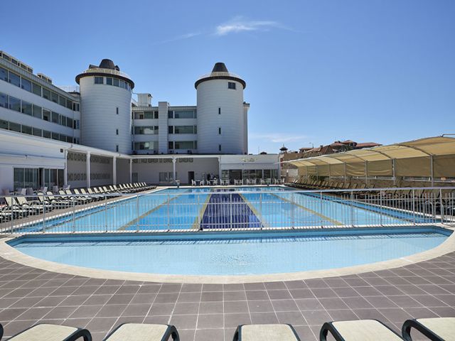 ROYAL TOWERS RESORT