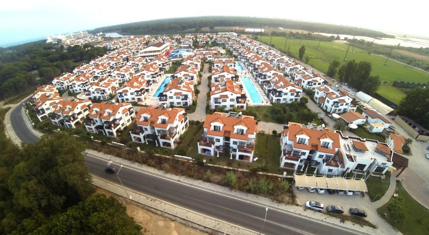 RIVER GARDEN HOLIDAY VILLAGE